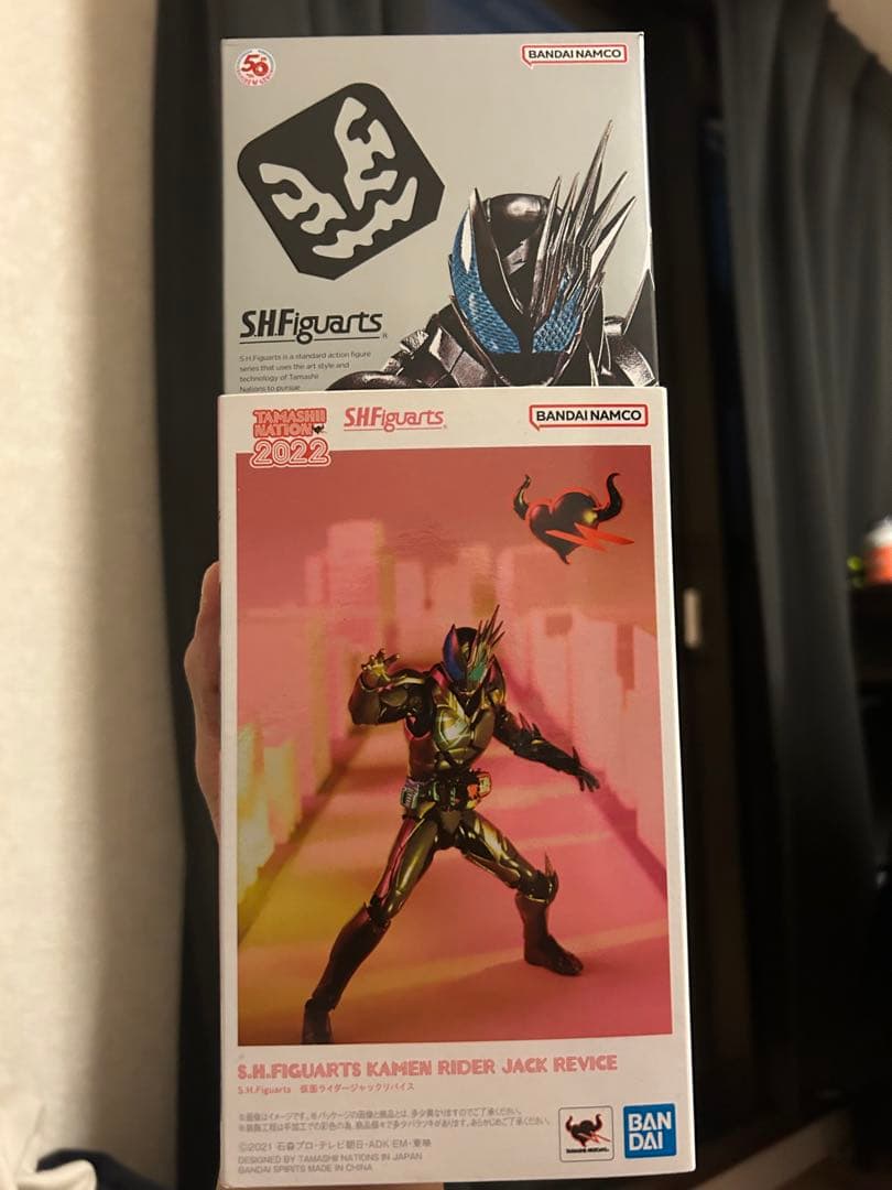 SHFiguarts 仮面ライダーリバイス 50周年記念