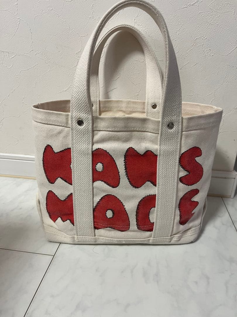 ヒューマンメイド×KAWSトートバッグ　オフホワイト