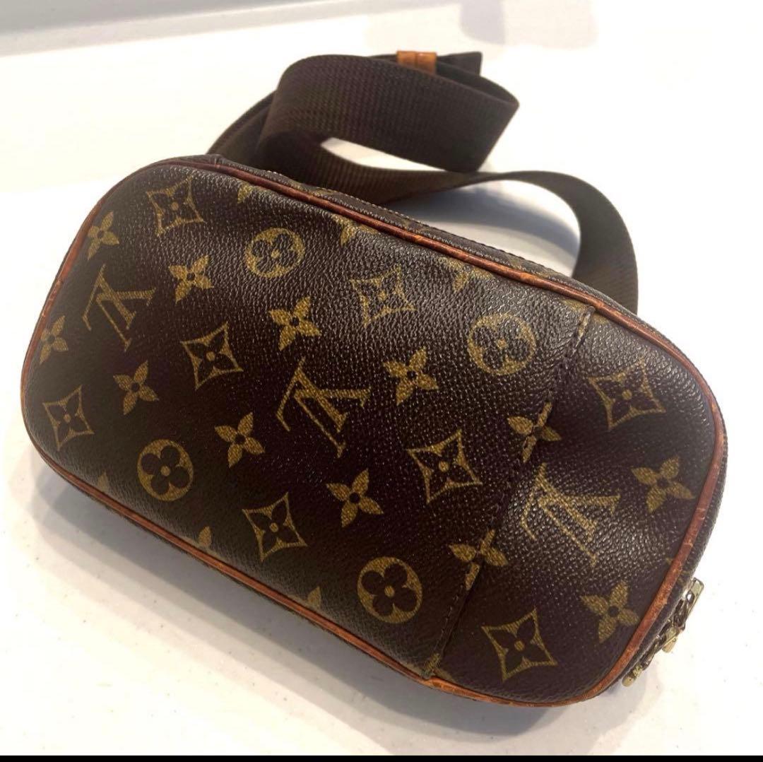 LOUIS VUITTONボディバッグ　斜め掛けバック　ガンジュ　ルイヴィトン