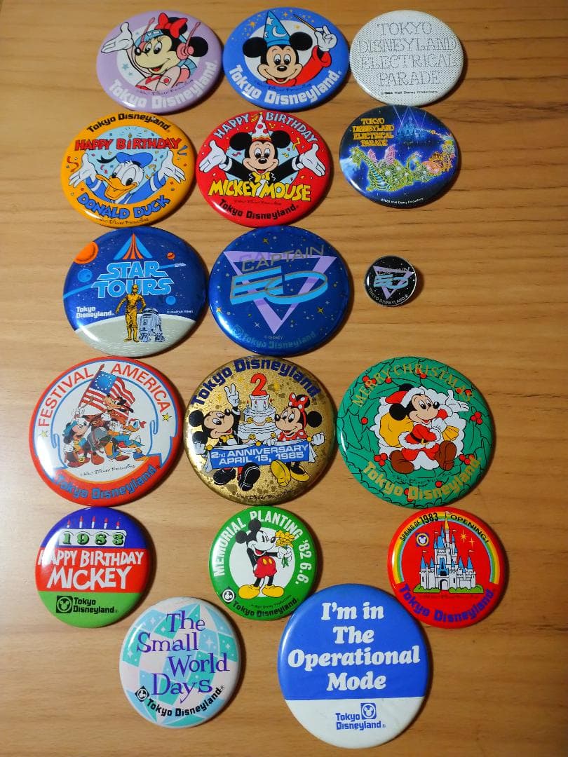 東京ディズニーランド★バッジ★スターツアーズ★80年代★Captain EO 東京ディズニーランド☆バッジ☆スターツアーズ☆80年代☆Captain EO