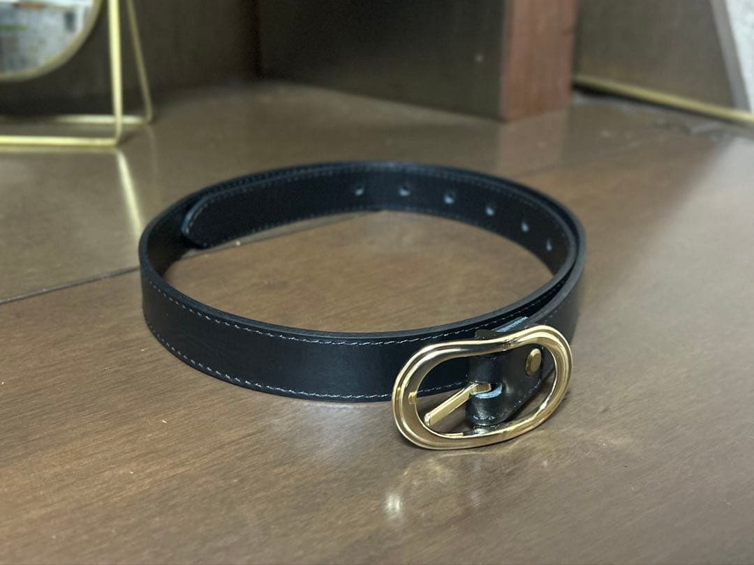 Ernest W.Baker アーネストダブルベイカー　レザーベルト Ernest W. Baker メンズ ベルト & サスペンダー | SSENSE 日本