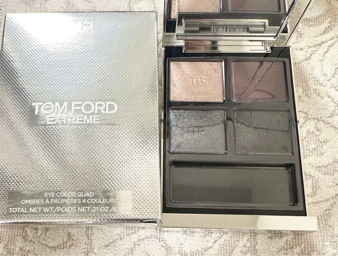 美品　トムフォード　アイカラークォードエクストリーム バッドアス