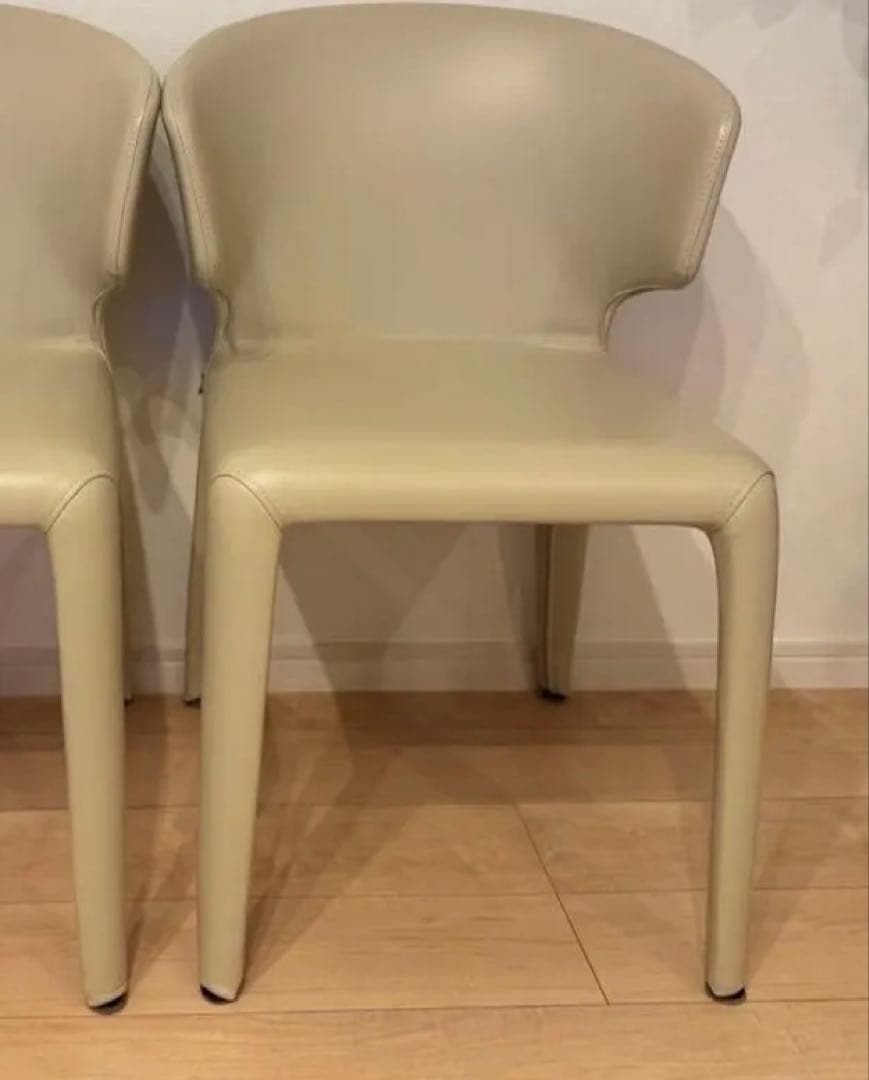 A*a様 (1脚) カッシーナ HOLA 白皮張りアームチェアー一脚 Cassina（カッシーナ）367 HOLA （X革白）オラ アームチェア