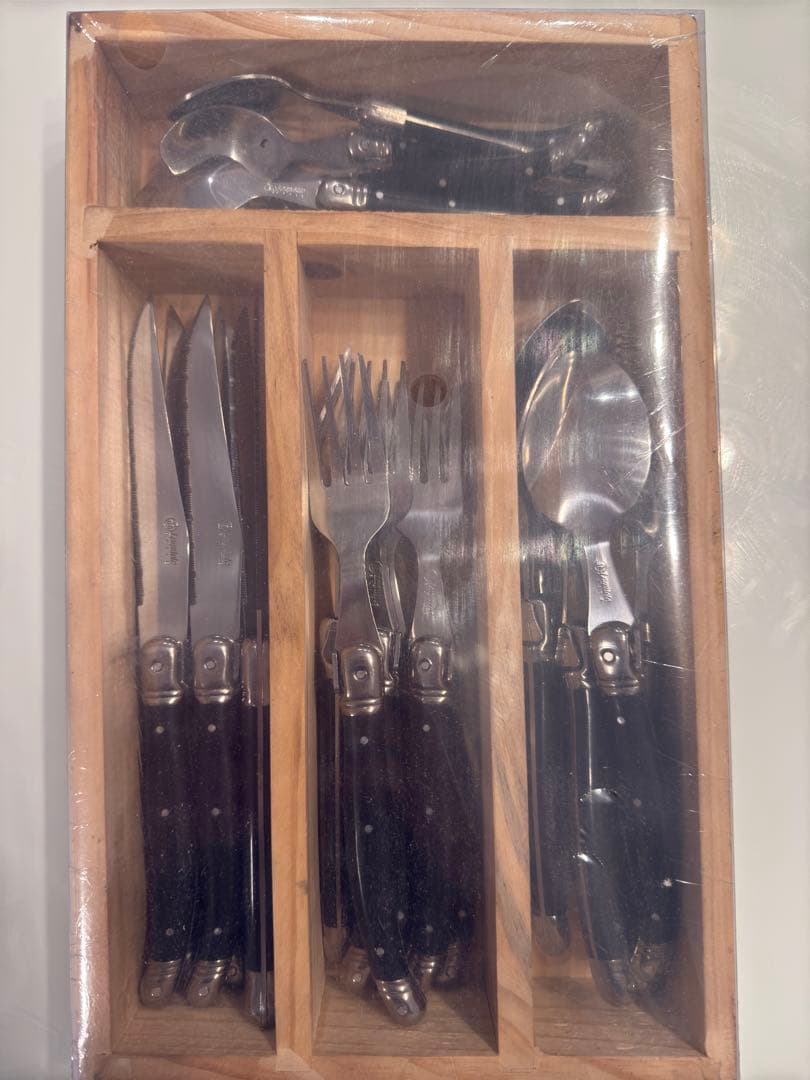 Laguiole カトラリーセット 24点 ステンレススチール