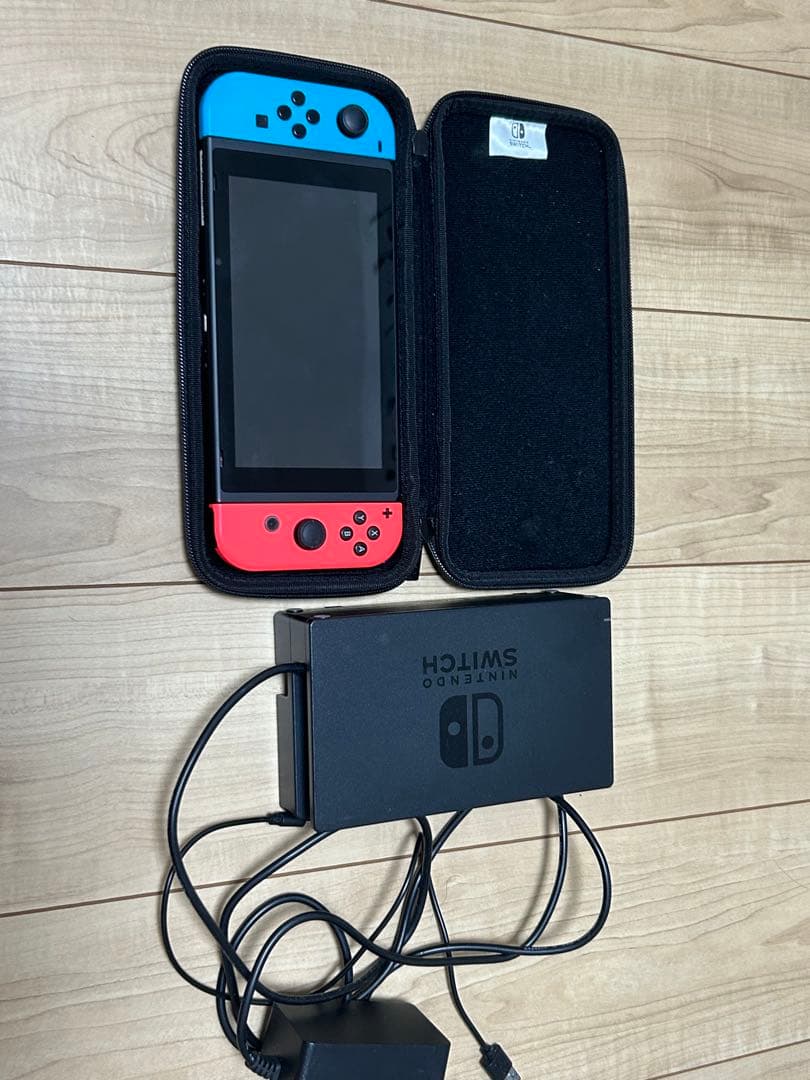 Nintendo Switch 本体 青/赤 キャリングケース付き