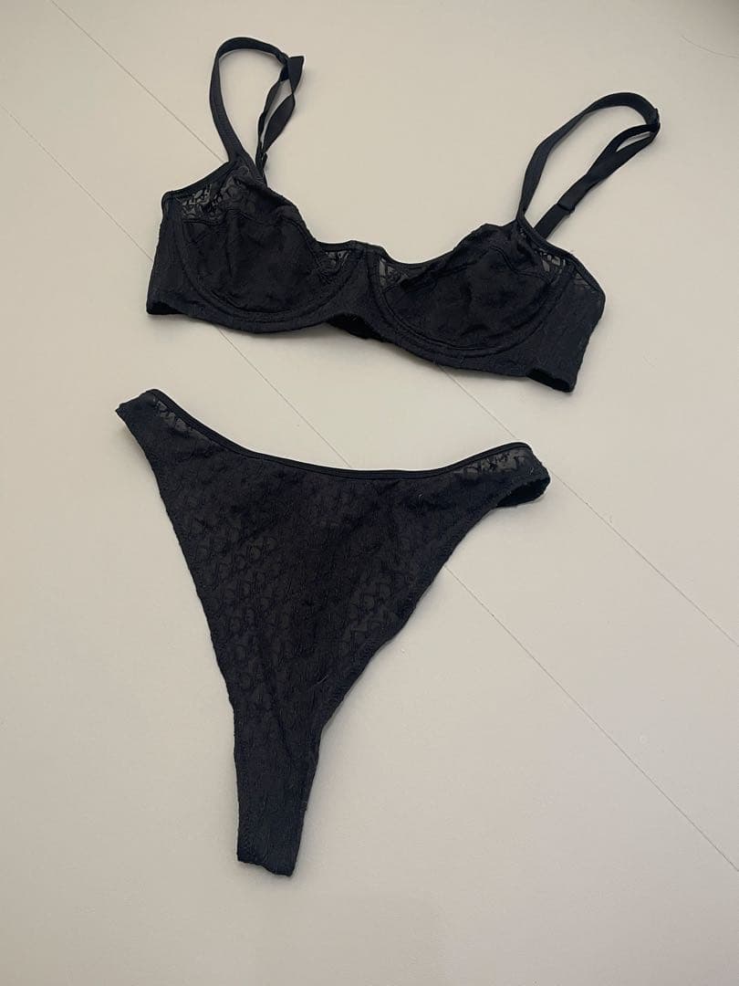 Christian Dior 黒　トロッター柄　ブラショーツセット