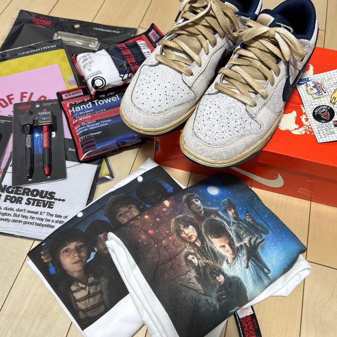 NIKE DUNK LOW stranger thingsコラボ　スニーカーのみ NIKE公式】Dunk Low x Stranger Things 'Phantom and Midnight Navy