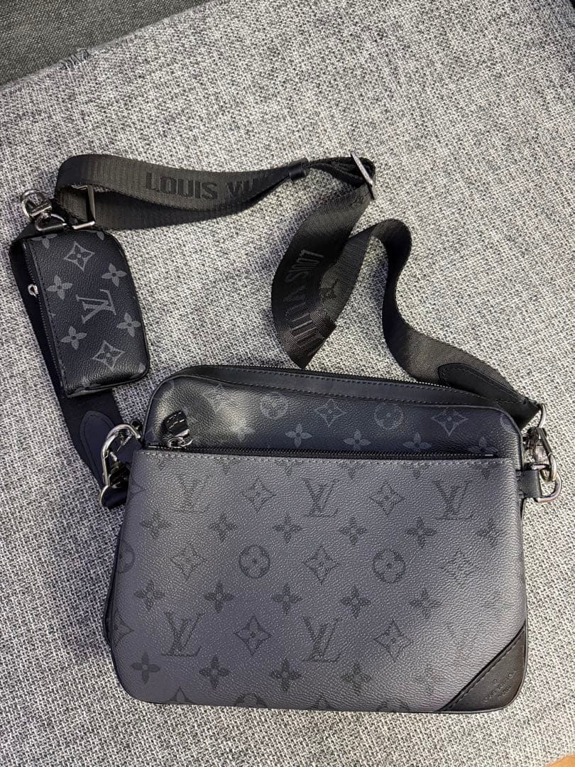 ルイヴィトン　トリオメッセンジャー　Louis Vuitton 早い者勝ち
