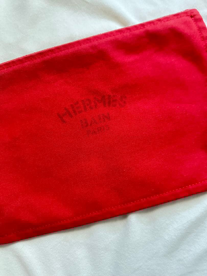 HERMES レッド ポーチ