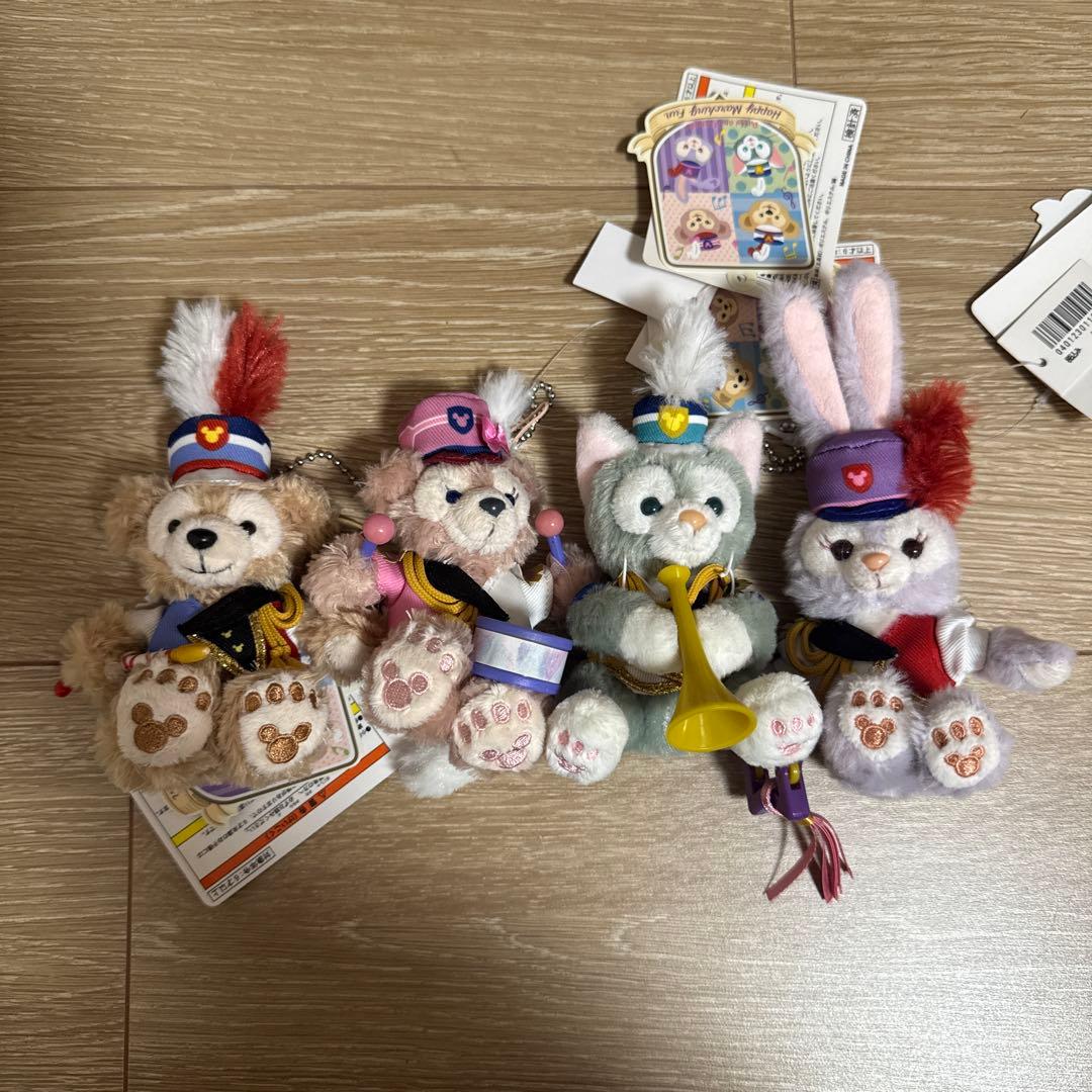 ダッフィー　ハッピーマーチングファン　ぬいぐるみストラップ　4体セット 最新】ディズニー35周年ダッフィーグッズ36選！マーチングファングッズ