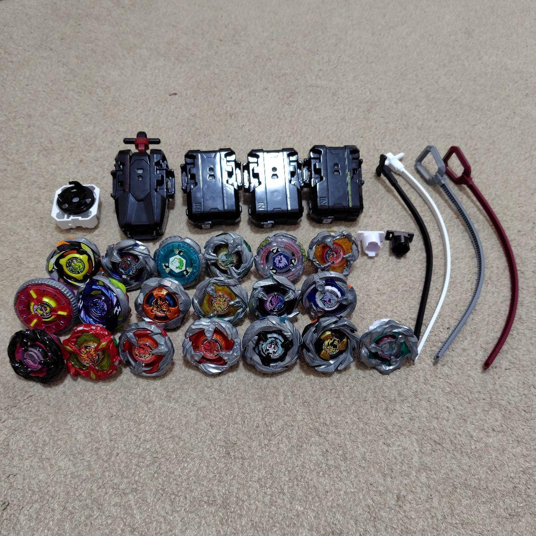 ベイブレードX引退品まとめ売り ベイ16個 ランチャー＆ワインダー付セット