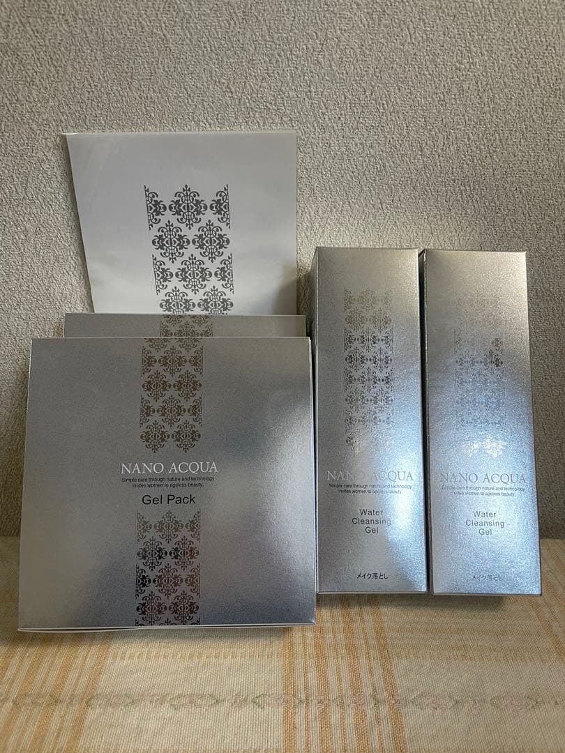 フェヴリナ　ナノアクア　炭酸ジェルパック　ウォータークレンジングジェル