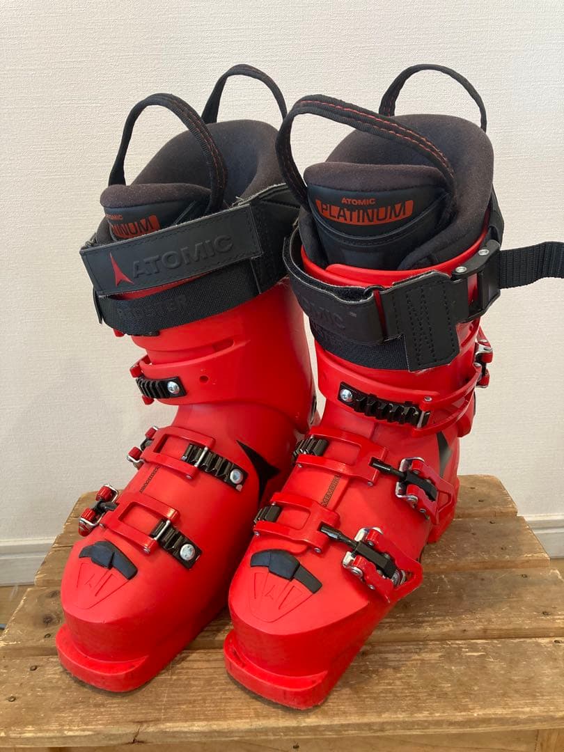 Atomicアトミックスキーブーツ CS130 23.5