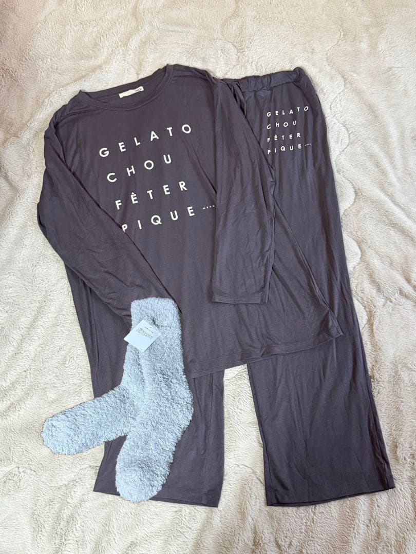 グレー 長袖パジャマセット ソックス付き