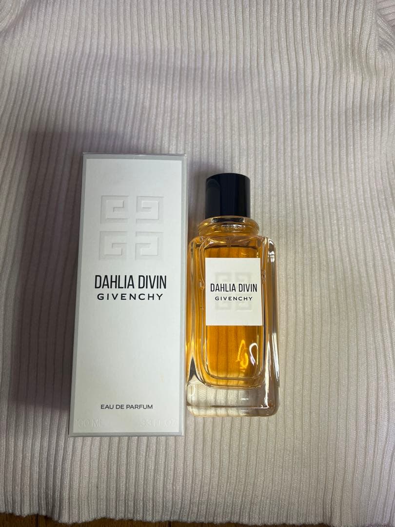 GIVENCHY ダリアディヴァン オードパルファム100mL