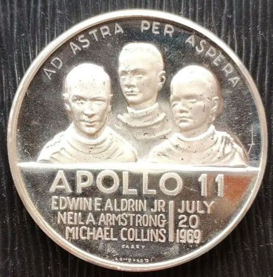 Apollo11純銀　メダル　　貨幣　銀製　発行記念　公式記念　銀盃　銀杯 純金・純銀／アポロ11号・記念メダルお買取させて頂きました。買取専門