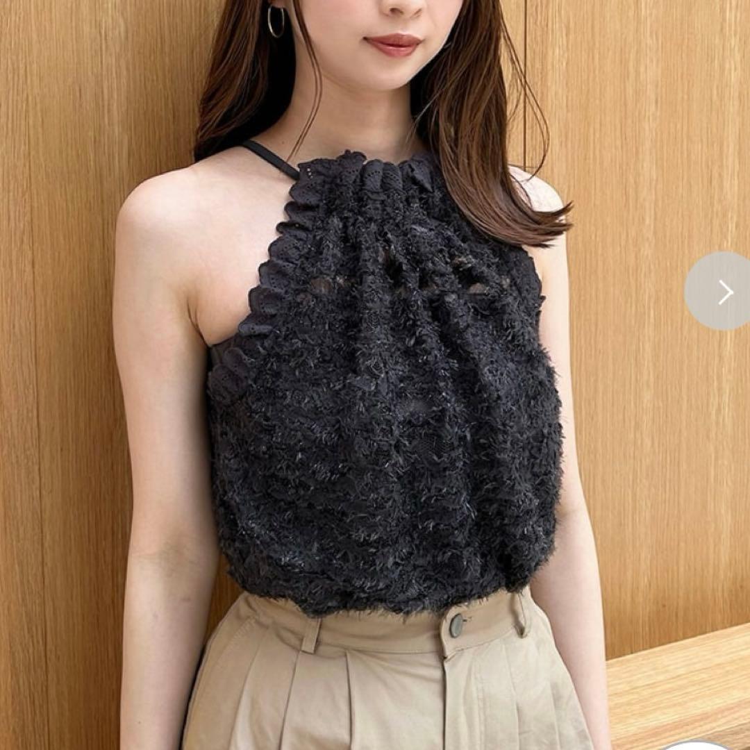 スナイデル　ホルターカットプルオーバー