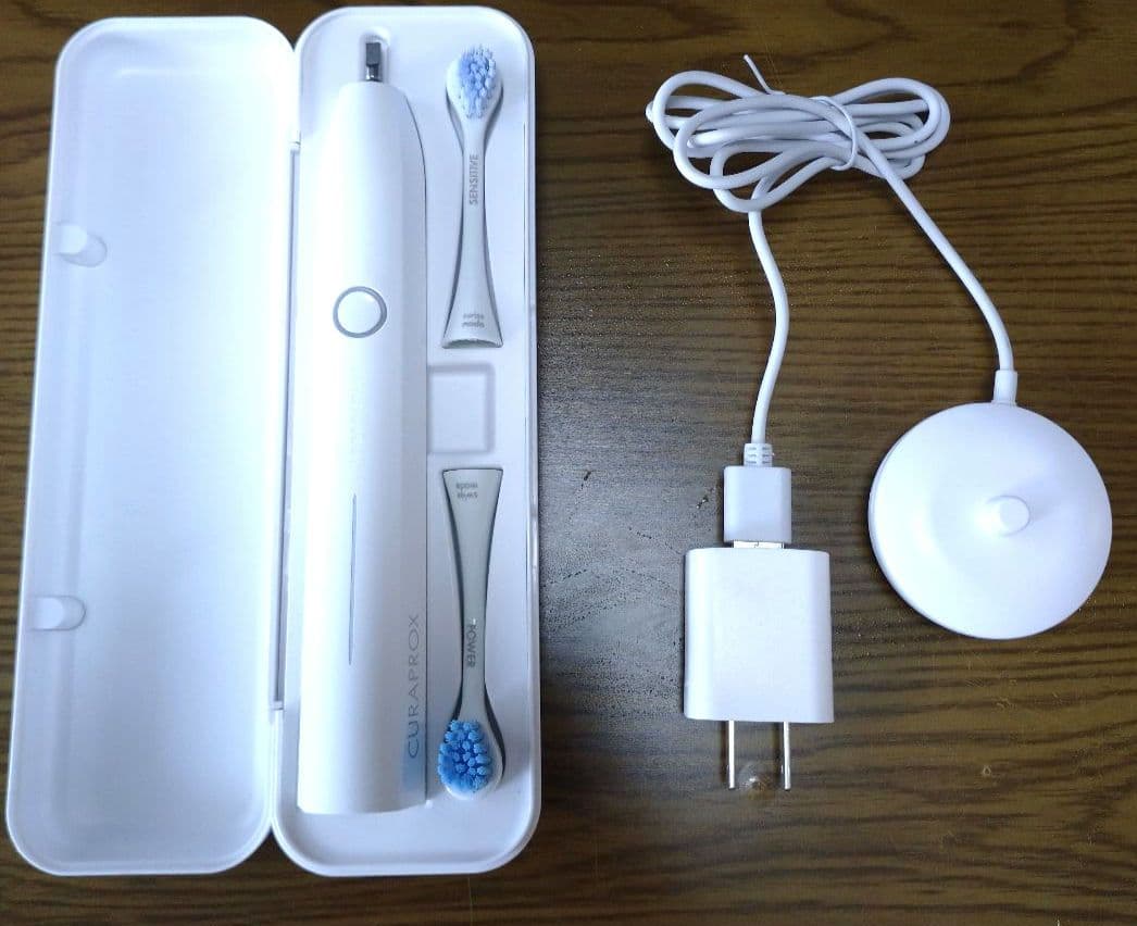 CURAPROX 電動歯ブラシ 替えブラシ2本 ケース 未使用 クラプロックス 音波式電動歯ブラシ ブラックisホワイト 替えブラシ 2