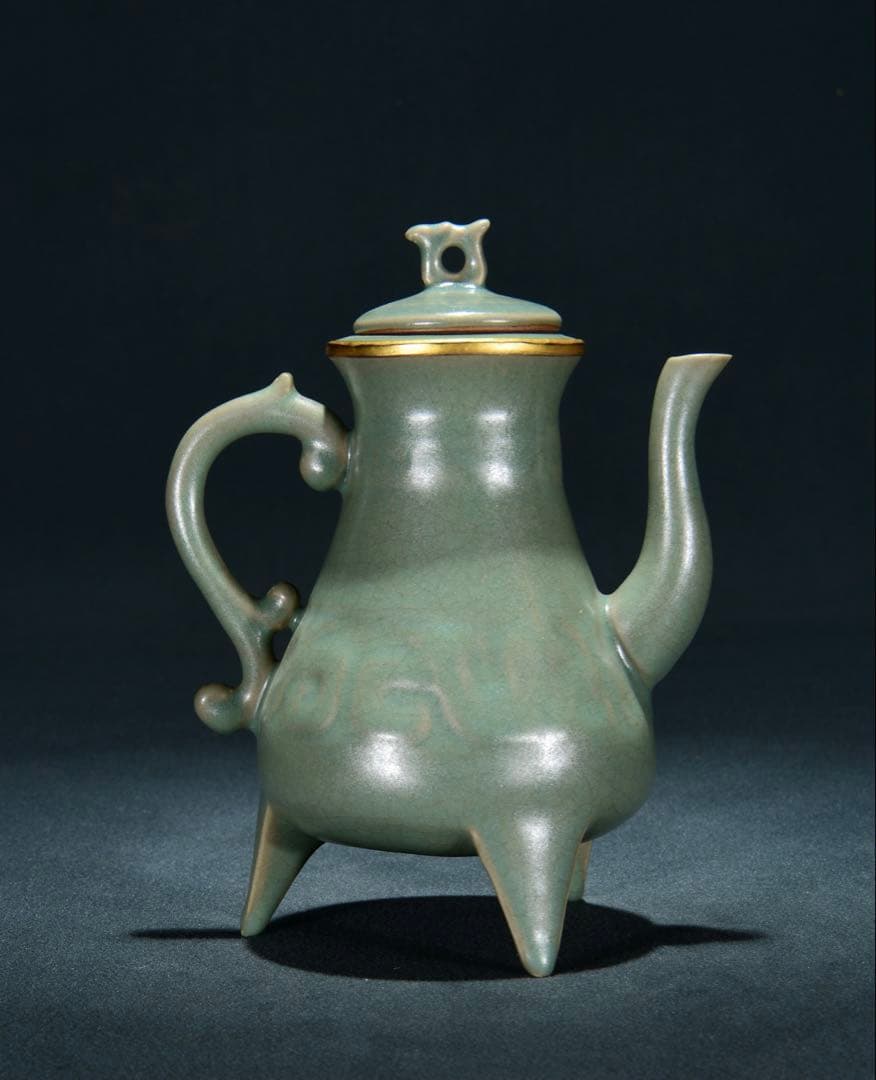 旧蔵　宋・汝窑　天青釉包金口　三足执壶 东方绝色/旦月阁珍藏宋汝窑淡天青釉弦纹三足樽式炉_搜狐网