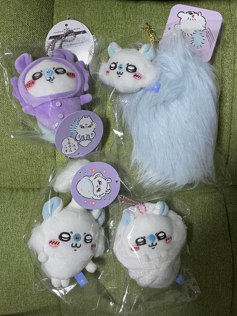 ちいかわ　モモンガ　パジャマ　寄生　おくるみ　マスコット