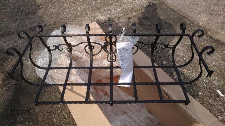 値下げ　鋳物？フラワーＢＯＸ　新品未使用品