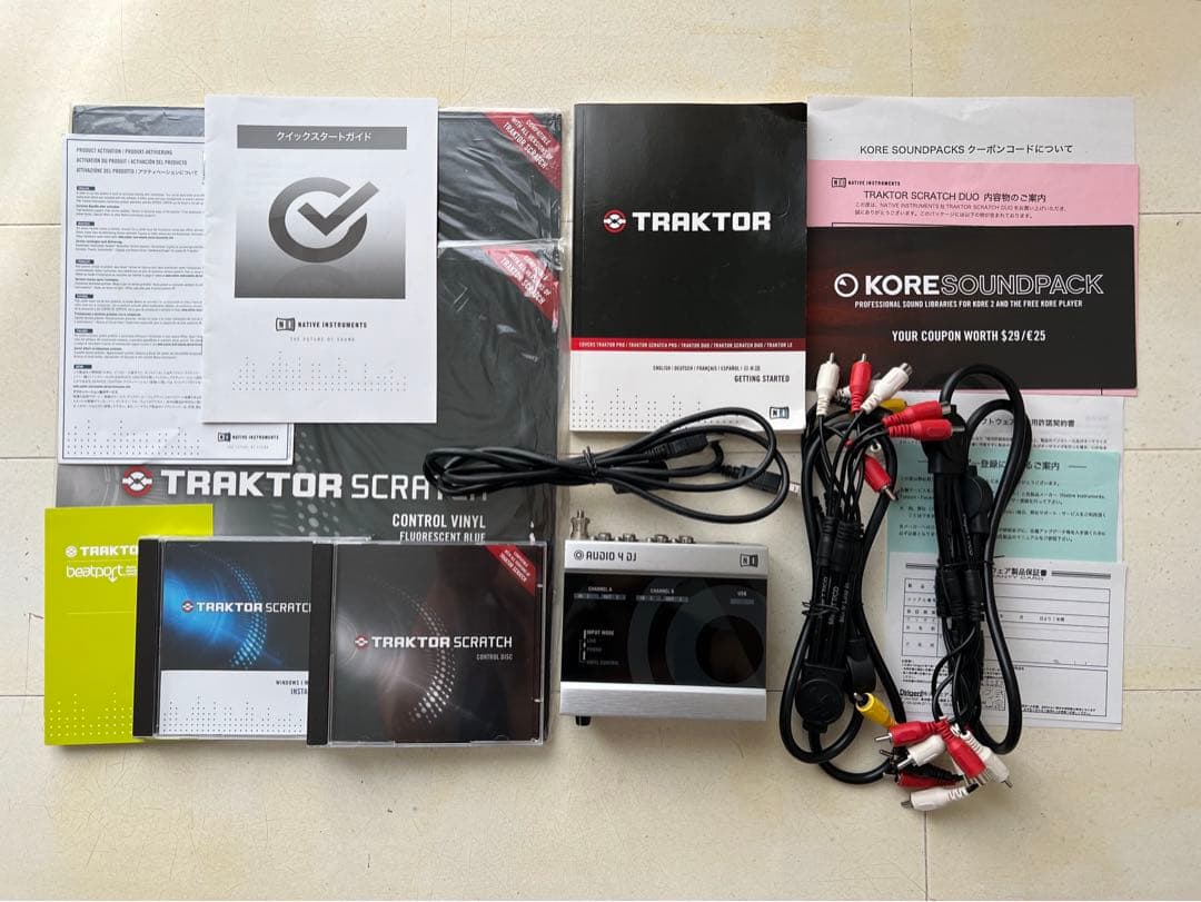 DJ機材 TRAKTOR SCRATCH DUO Native Instruments/Traktor Scratch A10の紹介です。