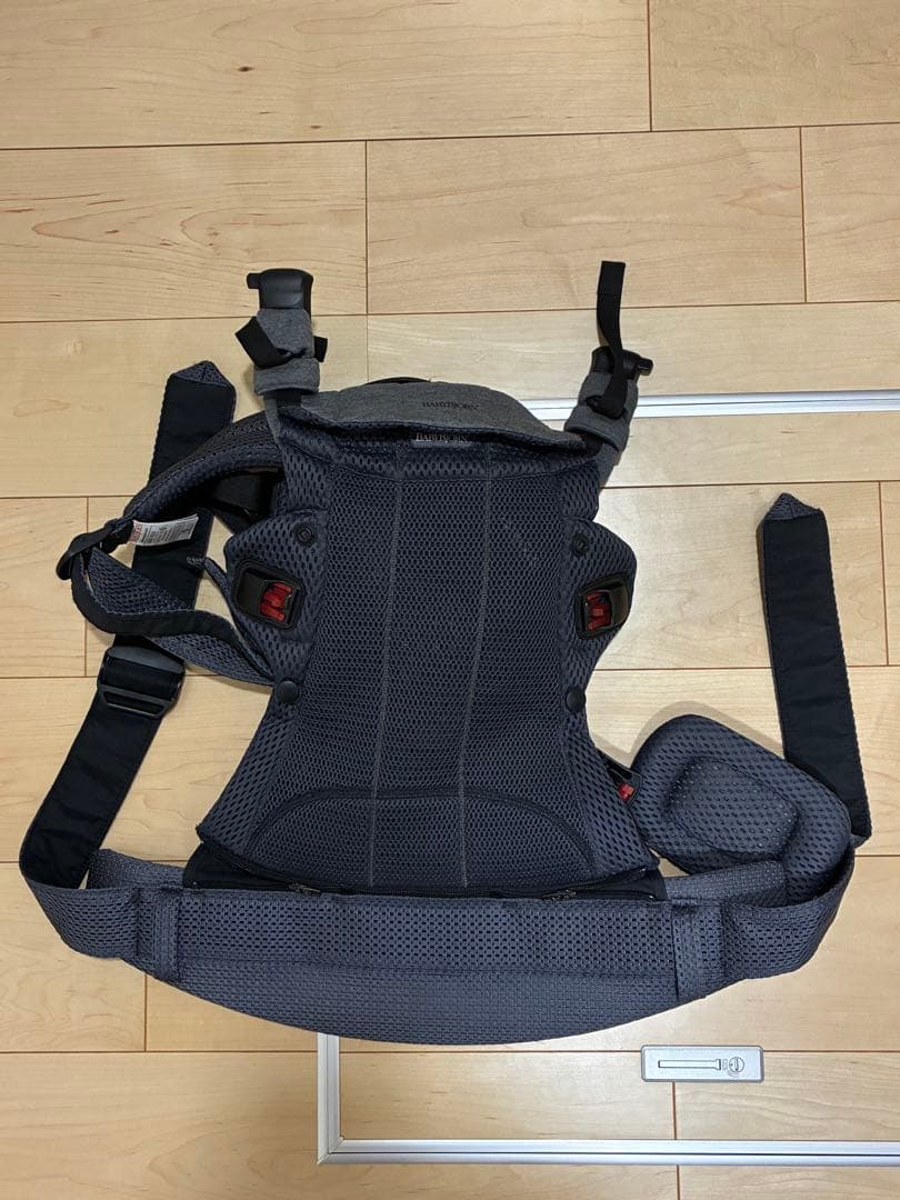 ベビービヨルン 抱っこ紐 ハーモニー 公式】ベビーキャリア HARMONY｜ベビービョルンの抱っこ紐 | BabyBjörn