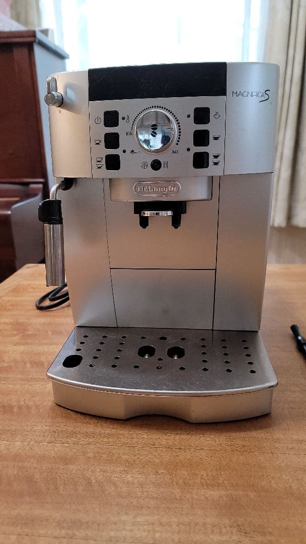 デロンギ　ECAM22110SBH　マグニフィカS　ジャンク扱い