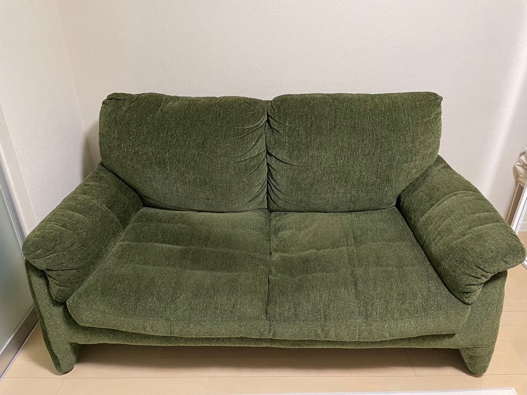 オリーブグリーン 2人掛けソファ