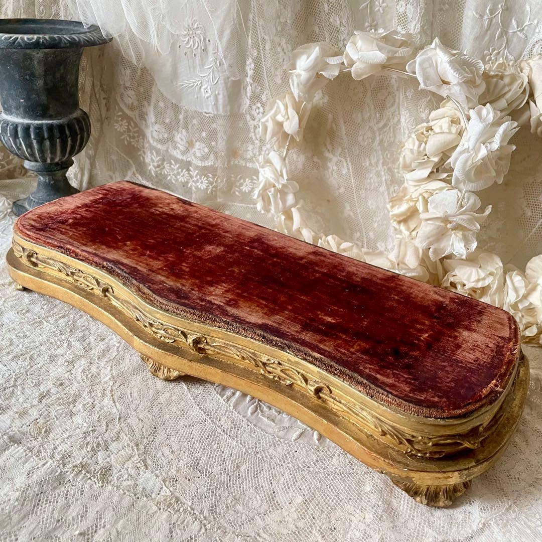 ディスプレイ台座　ポワドレ　フランスアンティーク　店舗什器　ゴールド　ベロア張り