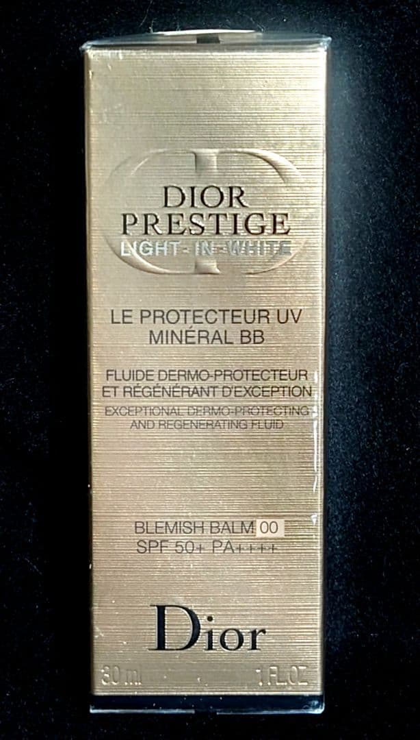 新品 ディオール プレステージ ホワイト ル プロテクター UVミネラルBB00