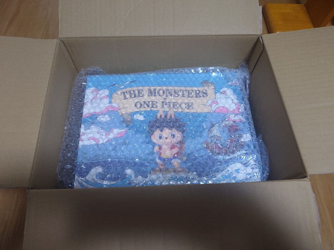 THE MONSTER'S ONE PIECE フィギュア　ラブブ POPMART The Monsters X One Piece Series Labubu Blind Box Confirmed