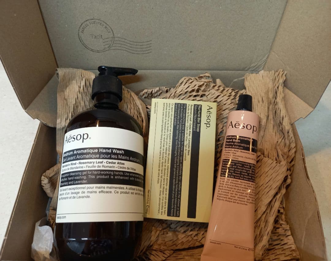 イソップ　ハンドソープ　ボディ用石けん　ハンドクリーム　3点セット