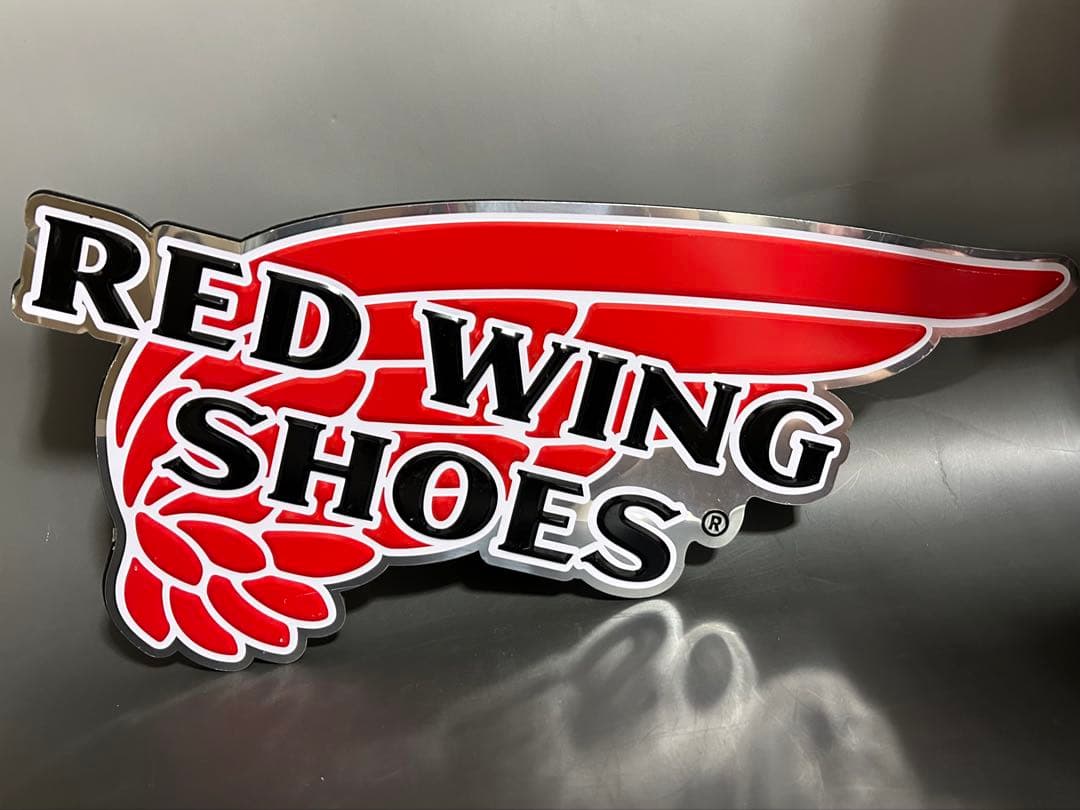 RED WING 店舗看板