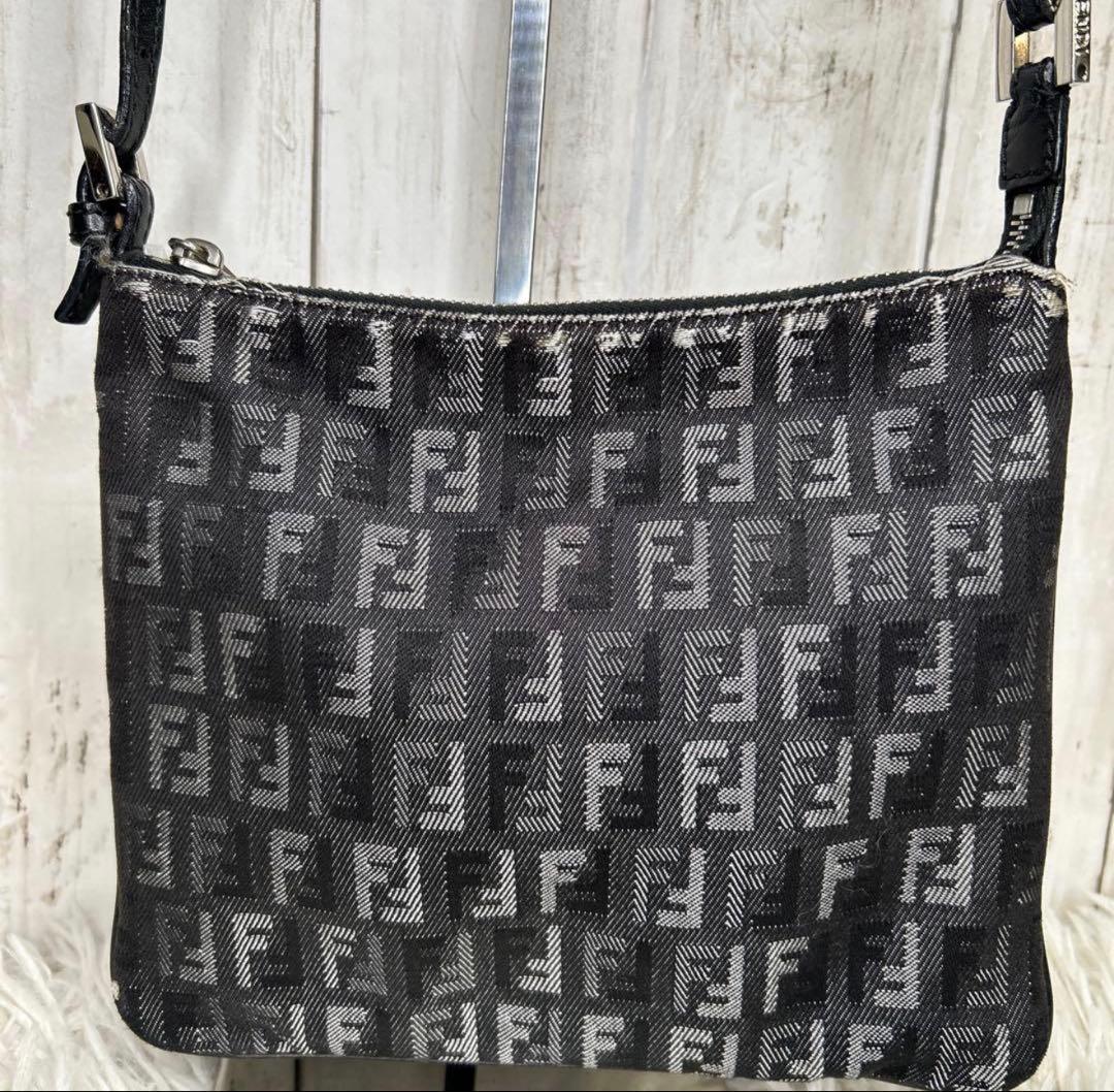 FENDI ズッカ柄 ショルダーバッグ ポーチ キャンバス レザー ブラック