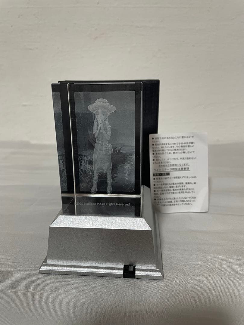 Identity V 第五人格　庭師　3Dクリスタル　LEDスタンド IdentityV 第五人格 アクリルスタンド 庭師-裡面 IdentityV 第五人格