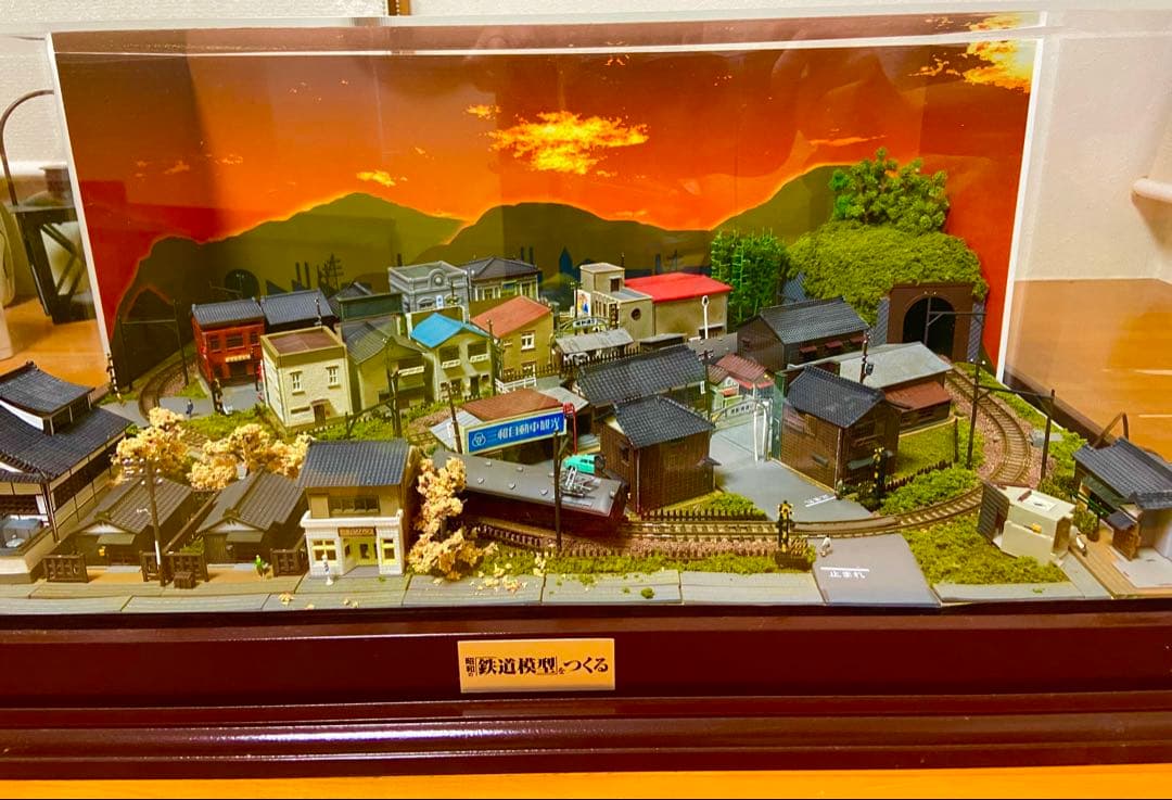 完成品 週刊昭和の鉄道模型をつくる 特製クリアケース付 コントローラー付き 昭和の鉄道模型をつくる 28巻と、特製クリアケースの到着: YUJIの