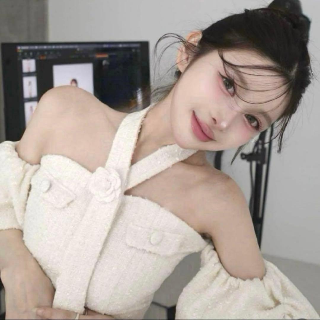 新品タグ付き Darich パフスリーブオフショルツイードトップス