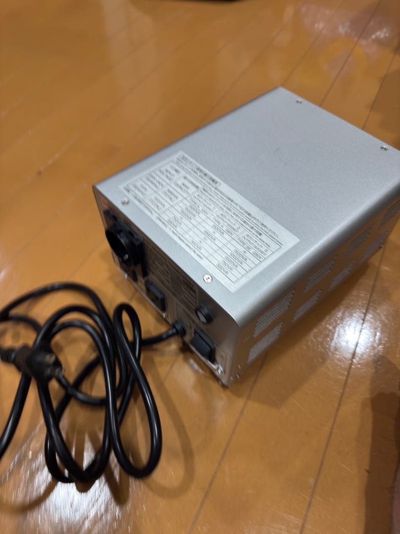 カシムラ 海外国内用大型変圧器 220-240V/2000VA 海外国内用大型変圧器 220-240V/2000VA – カシムラ