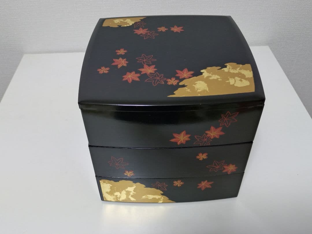 漆器　紅葉柄三段重箱 胴張三段重箱 古代朱内黒 6寸 木製 漆塗りお重箱 漆器の井助