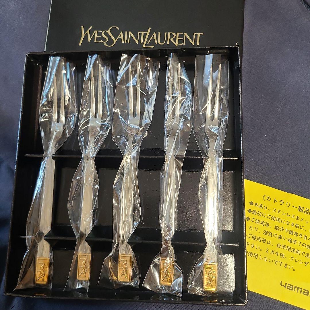 Yves Saint Laurent デザートピック　フォークセット 5本