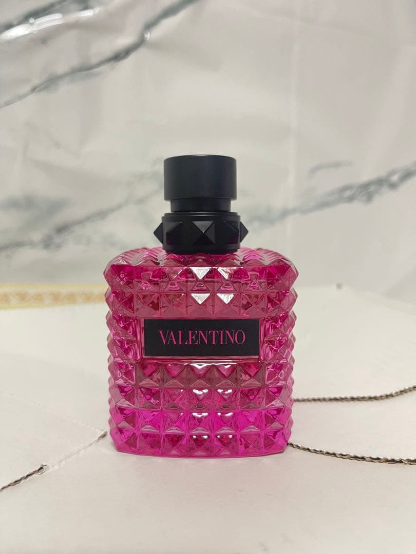 VALENTINO ピンク香水 ダイヤモンドカット 100ml Valentino Born in Roma Donna Extradose Parfum