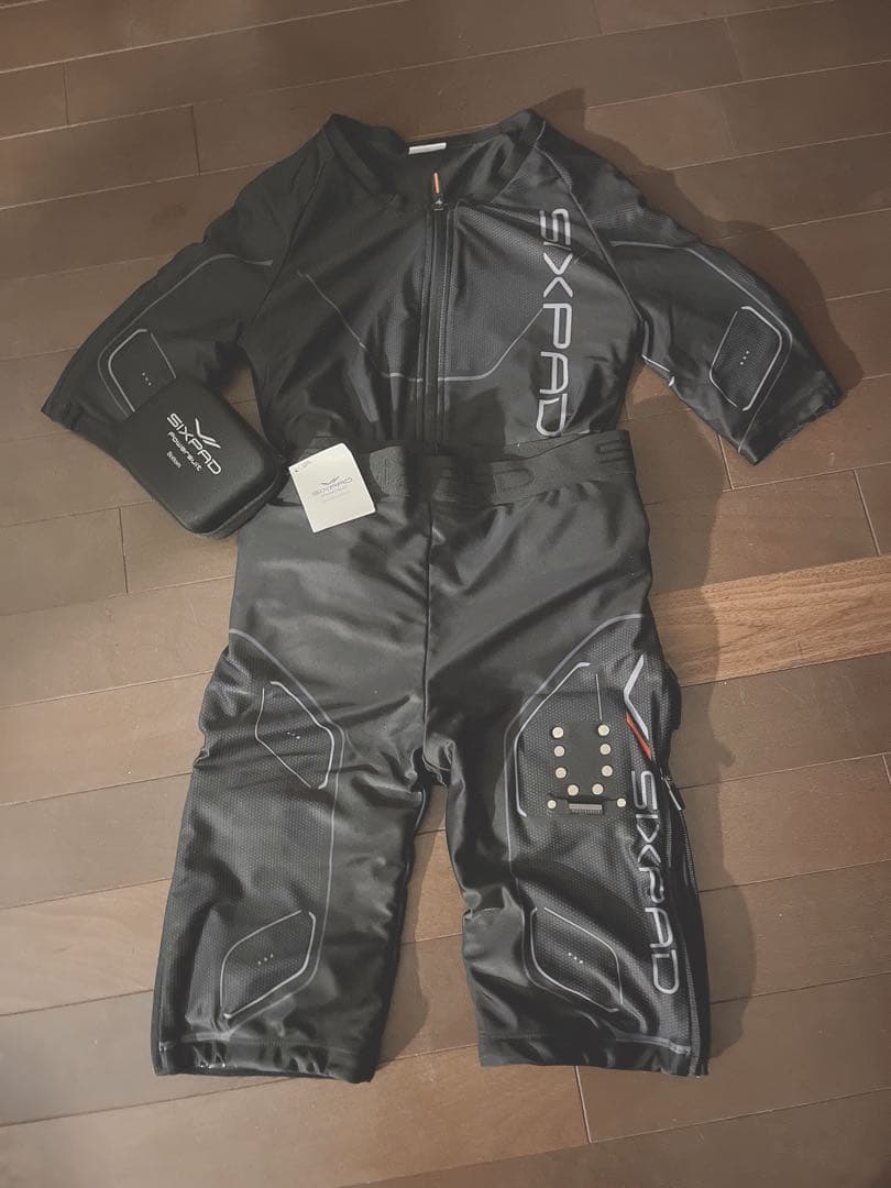 【美品】SIXPADトレーニングスーツ レディース お値下げしました⭕️