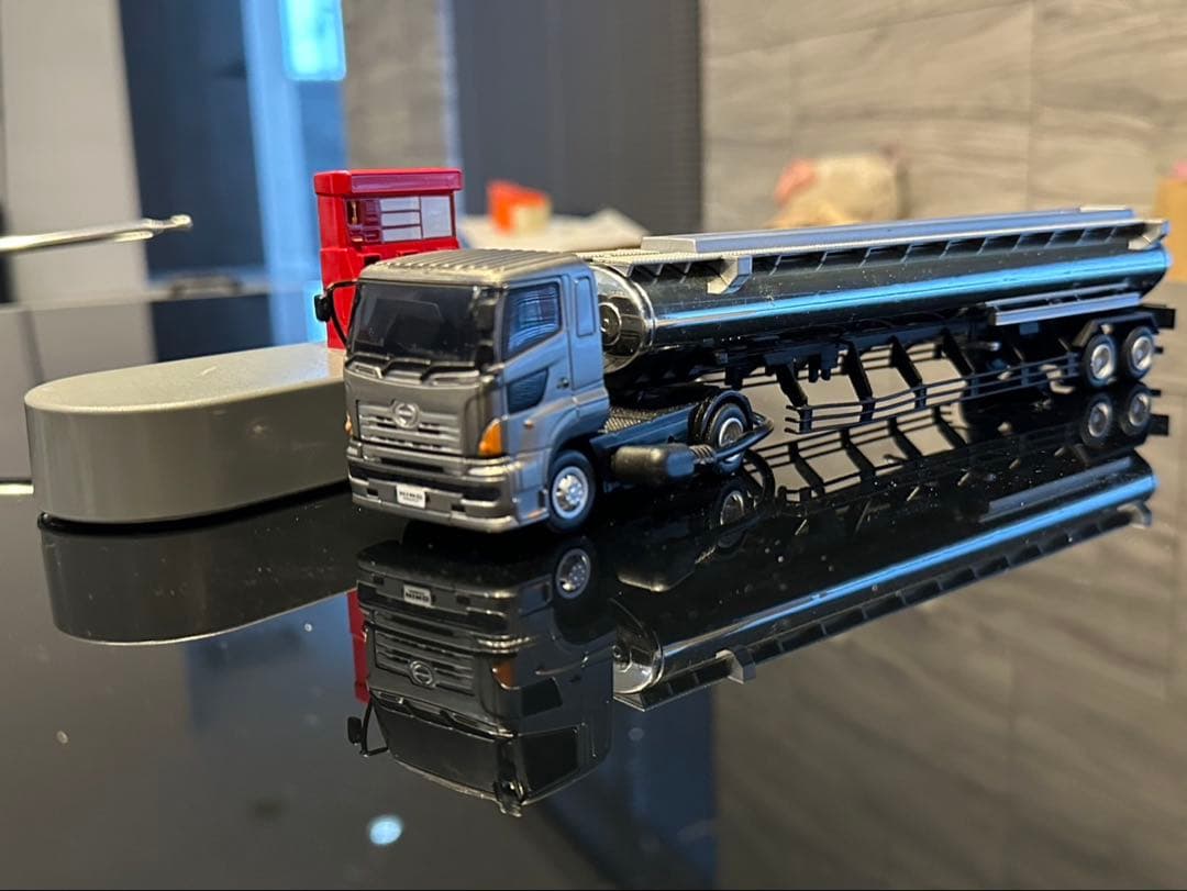 京商1/64 日野プロフィアトラクタアルミタンクトレーラー Amazon | ① 1/64 RC 日野 プロフィア グラプロ トレーラーヘッド