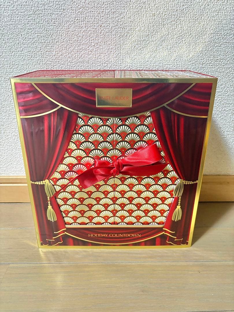 【未開封】エスティローダー　クリスマス　アドベントカレンダー 2024 エスティ ローダー×クリスマスコフレ2024】初のアドベントカレンダーや