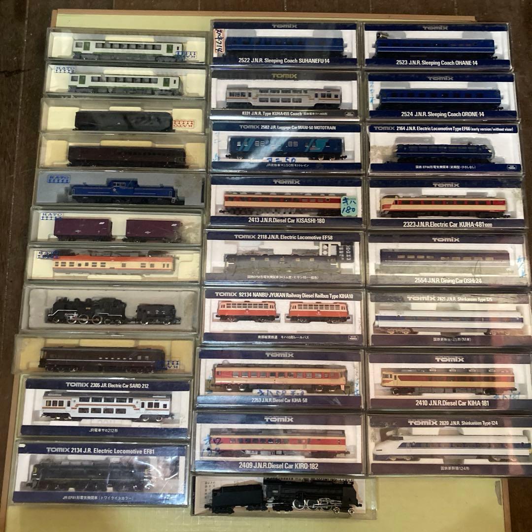リ*ル様 TOMIX KATO ジオラマ模型 車両 まとめ売り トミックス 鉄道模型 ジオラマ展示台 Nゲージ用 ケース付 TOMIX機関庫