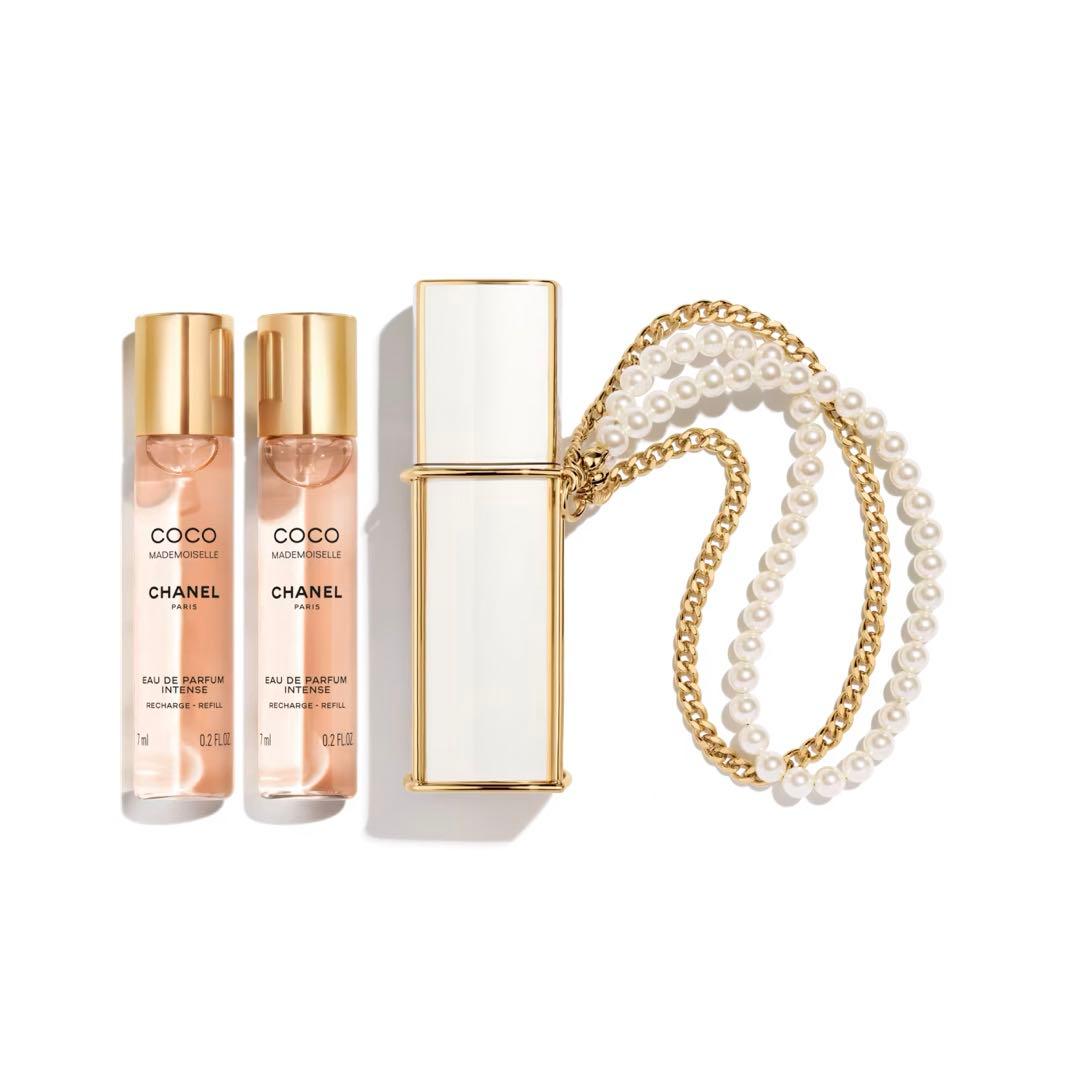 CHANELオードゥ パルファム アンタンス パース スプレイ　チェーン付き シャネル「ココ マドモアゼル」25年春の香水スプレー、“まるで