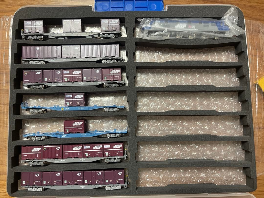 貨物列車 62レ EF210型機関車とコンテナ車両セット - メルカリ
