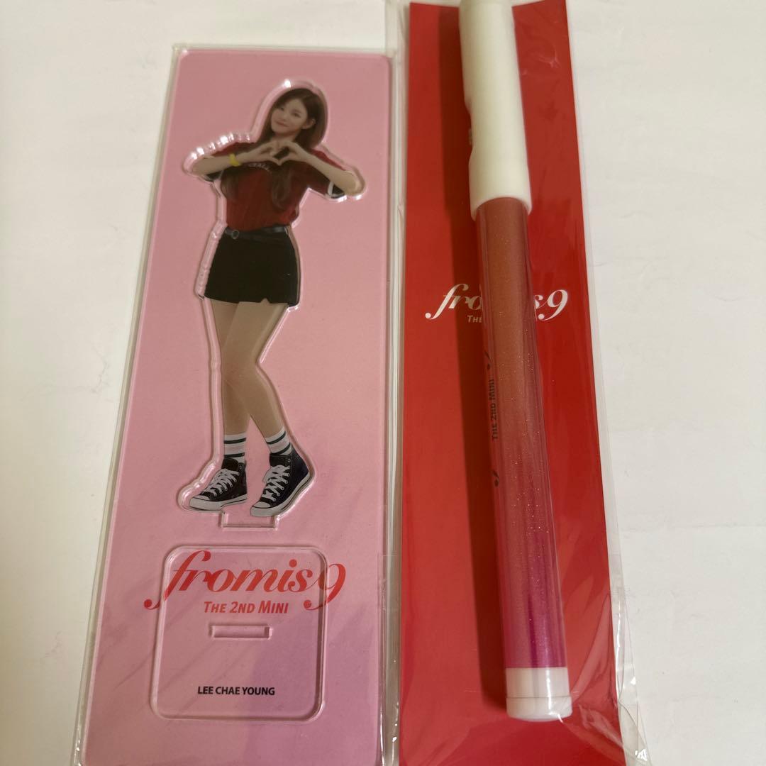 fromis_9 LEE CHAE YOUNG アクリルスタンド　ペンライト IZ*ONE LEE CHAE YEON OFFICIAL LIGHT STICK w Strap,Tracking,Pre