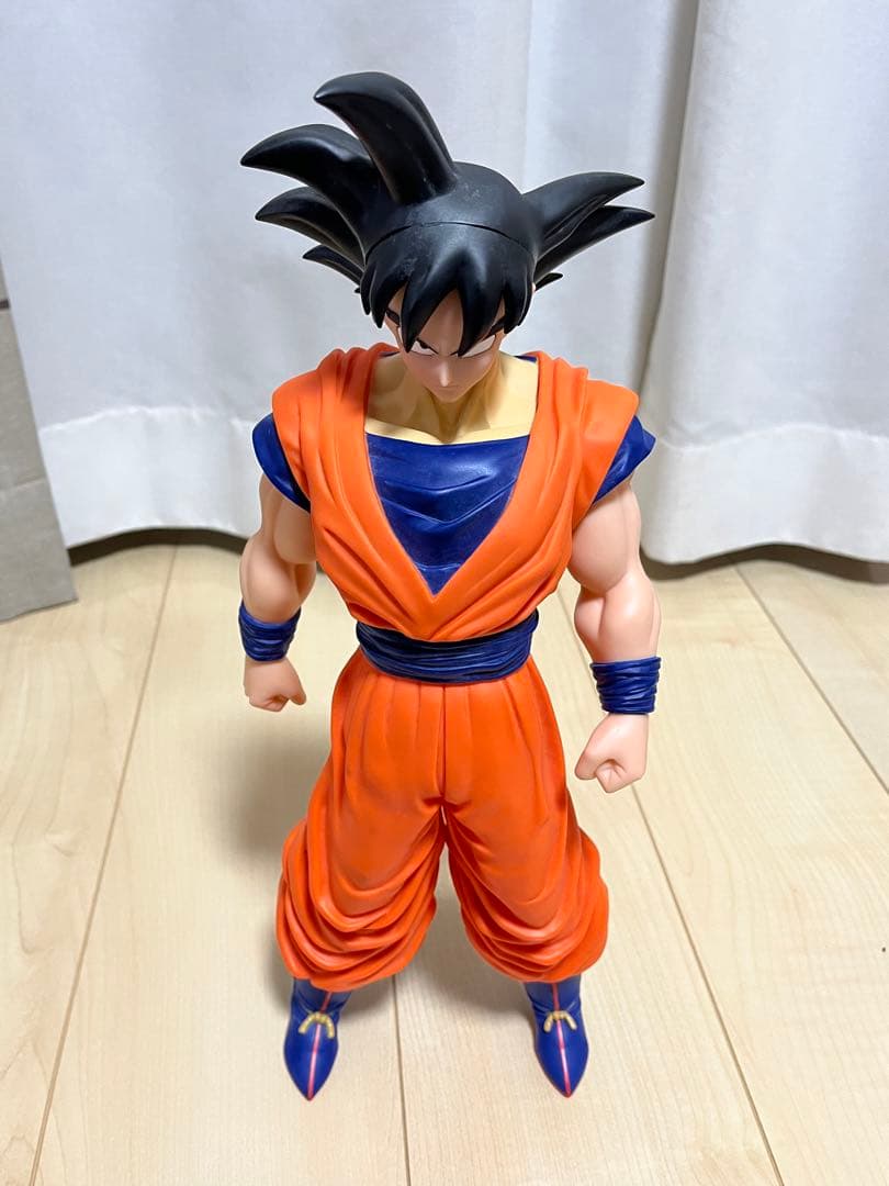 悟空フィギュア